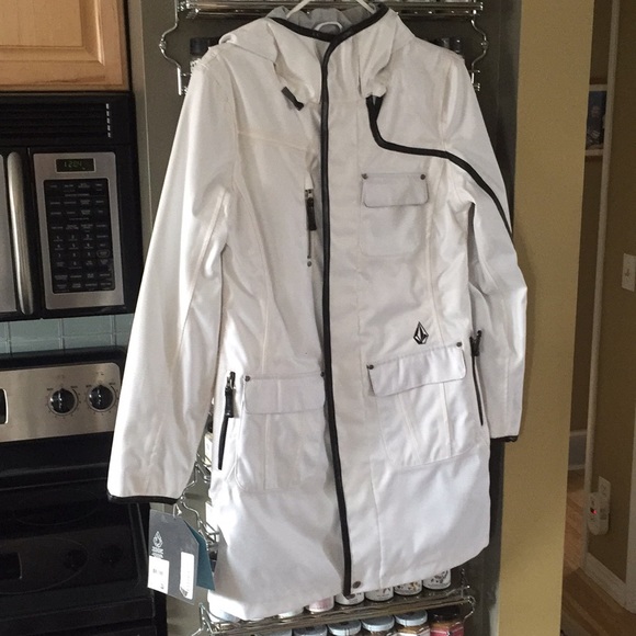 Volcom women’s jacket - Picture 1 of 2